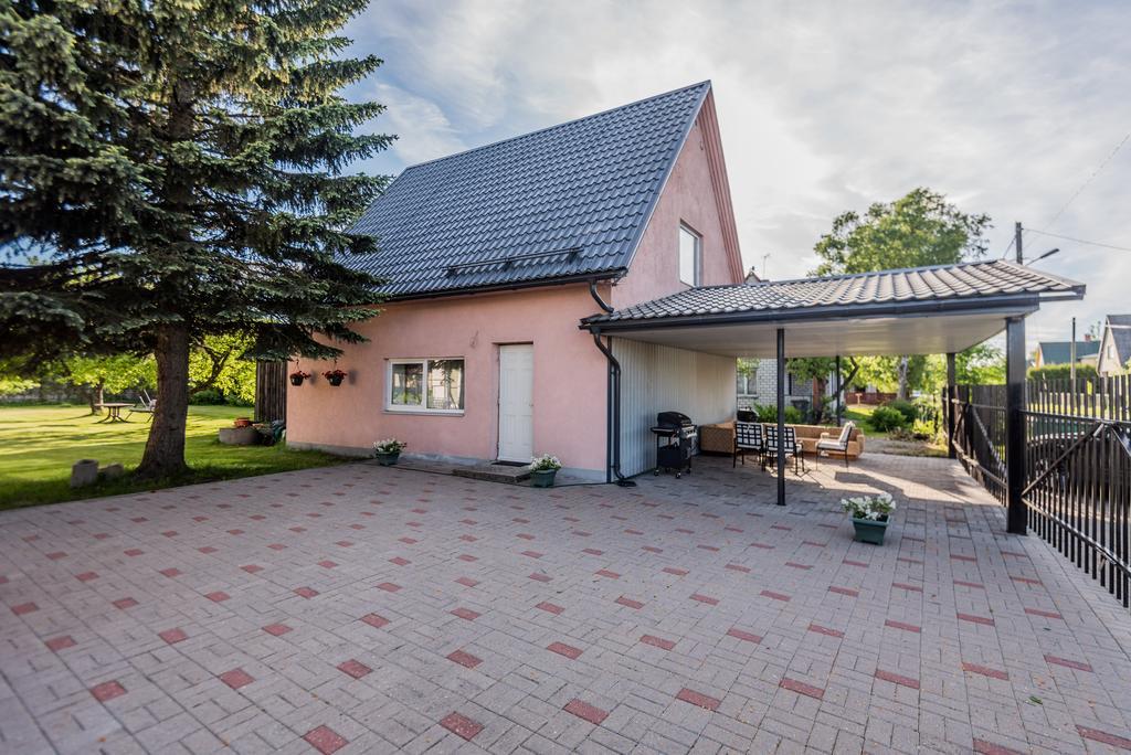 Vila Lubja Holiday House Pärnu Exteriér fotografie